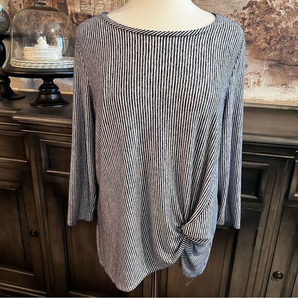 Westport Navy & White Stripe Top with Front Tied Knot size arge - Picture 1 of 7